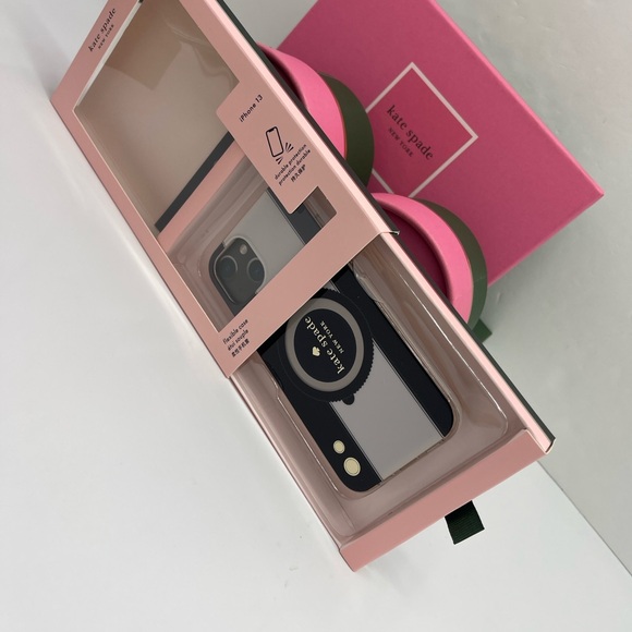 Kate Spade Phone Case for iPhone 13
NWT - Picture 6 of 16